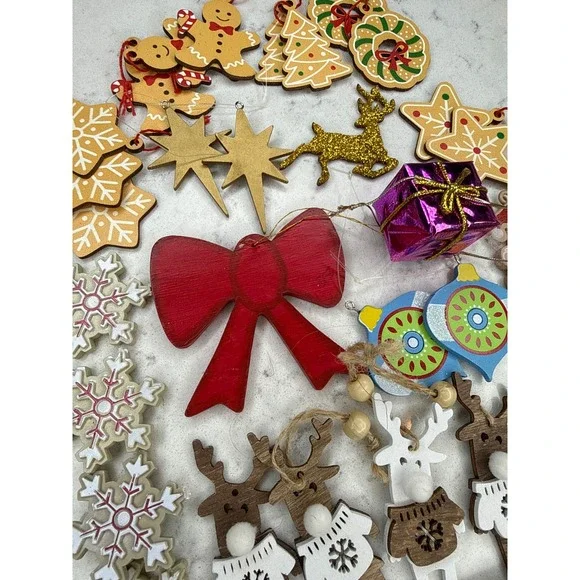 Whimsical Christmas Ornaments Lot Gingerbread Snowflakes‎ Reindeer Tree Bow - Picture 3 of 5